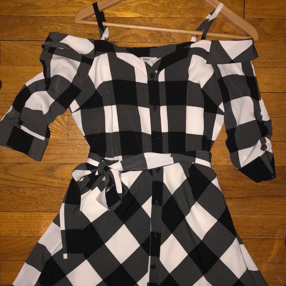 BAR III dress size small with pockets